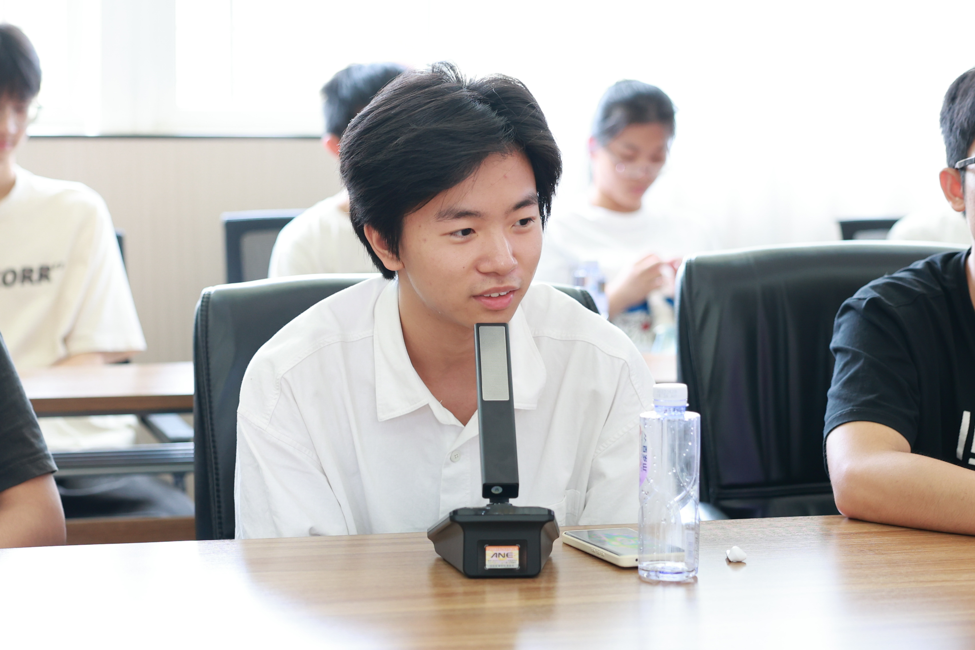 BLZX9757.jpg BLZX9757.jpg