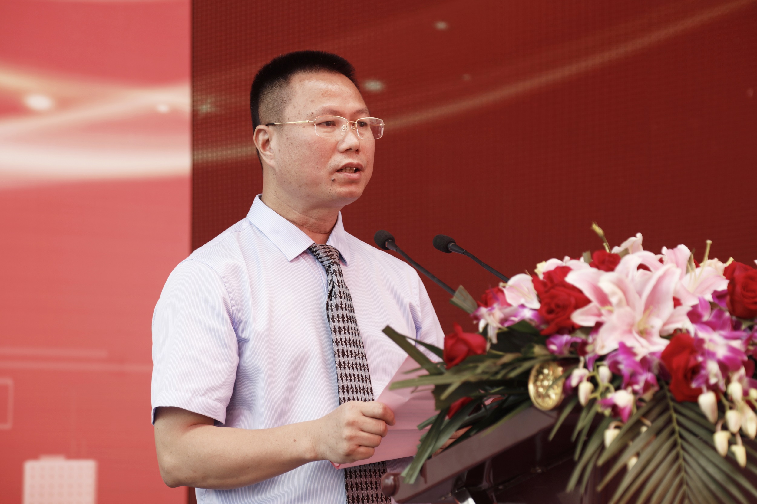 王明旺.jpg 王明旺.jpg